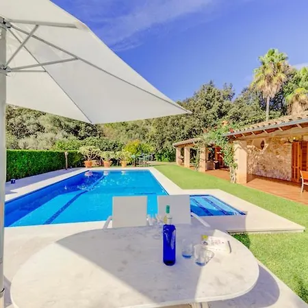 Sleeps 6 With Pool Air Con And Wifi Villa Pollenca