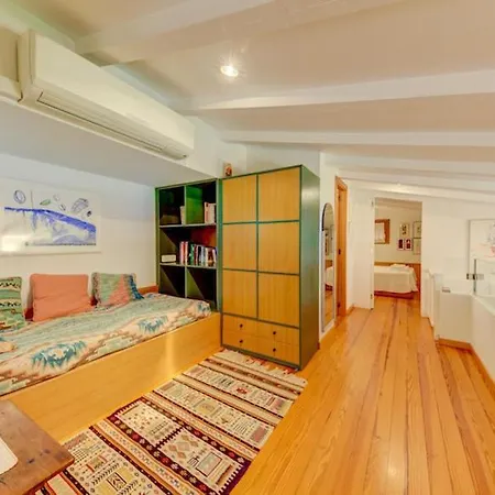 Sleeps 6 With Pool Air Con And Wifi
