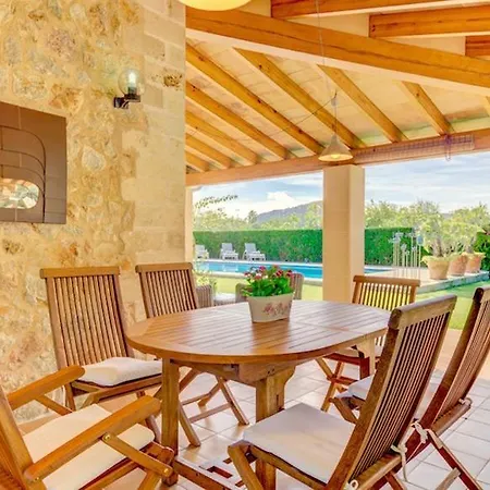 Villa Sleeps 6 With Pool Air Con And Wifi