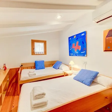 Sleeps 6 With Pool Air Con And Wifi Villa *