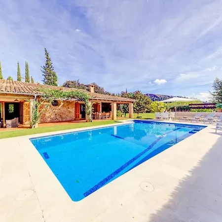 Sleeps 6 With Pool Air Con And Wifi Villa Pollenca